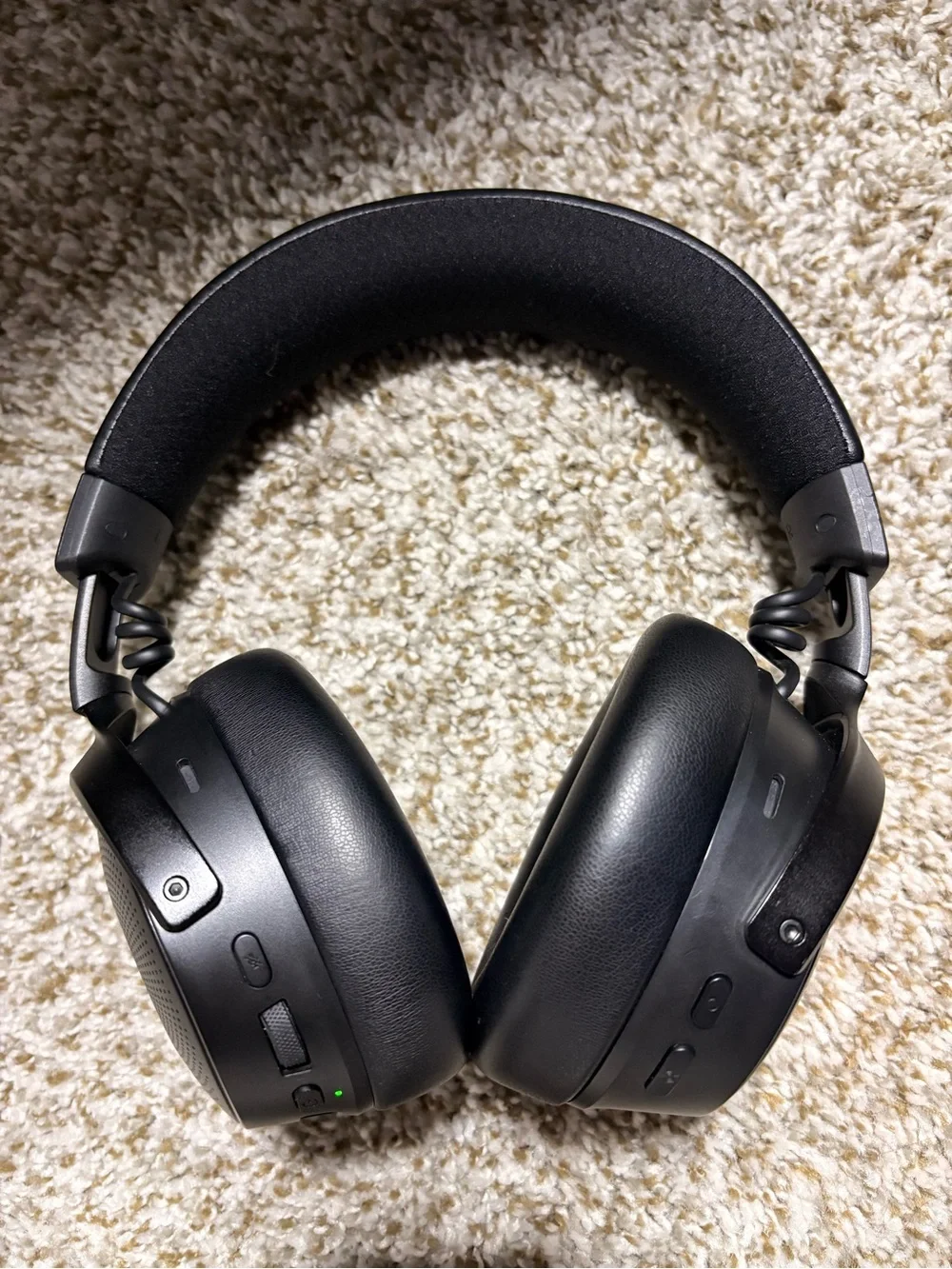 Razer Kraken V4 Pro Gaming Headset, Black, RGB, OLED Dock